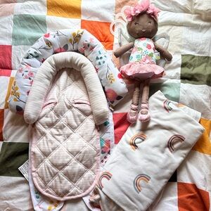 Car Seat Insert & Swaddle Blanket *like new*